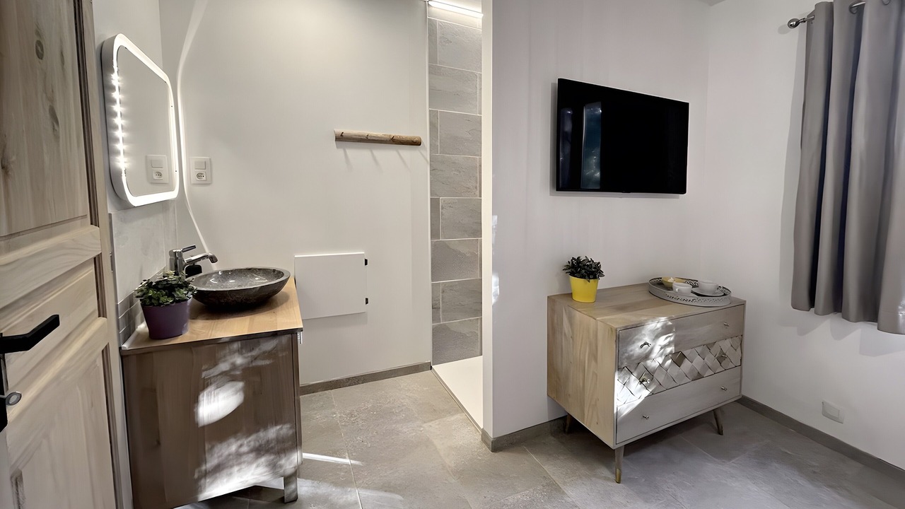 Photo of Bathroom in Le Thoronet