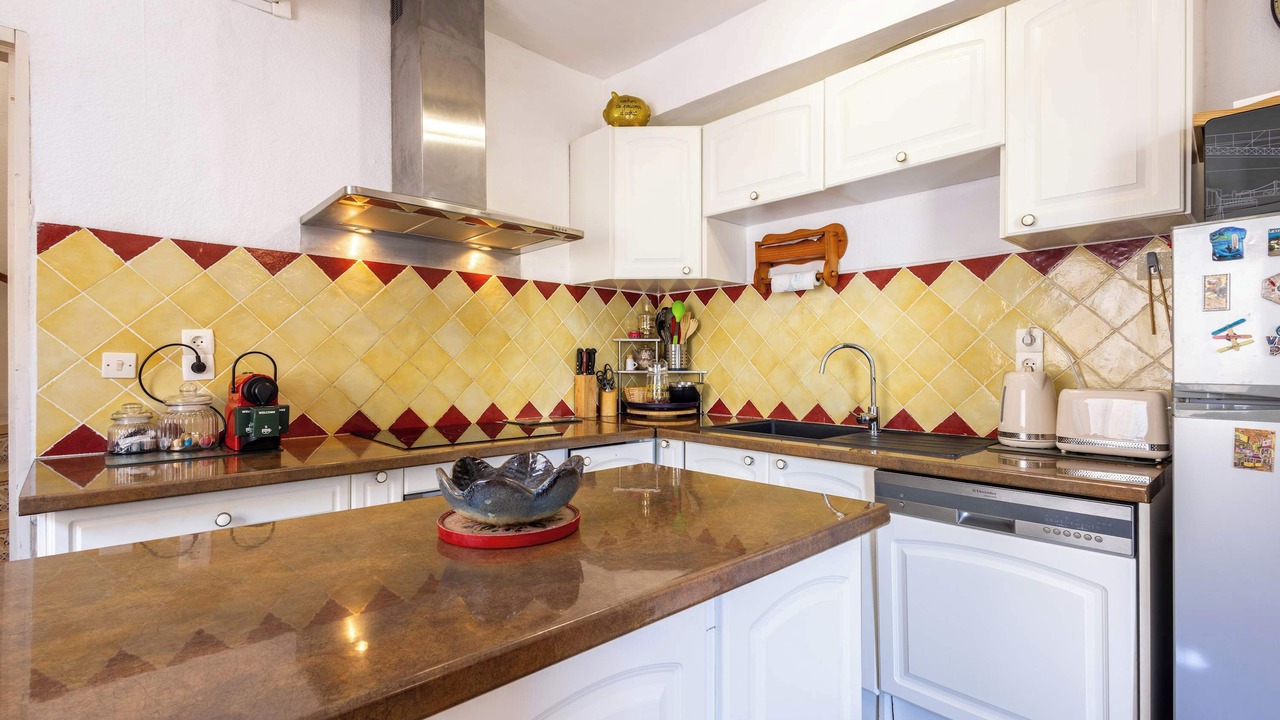 Photo of Kitchen in Villeneuve-les-Beziers