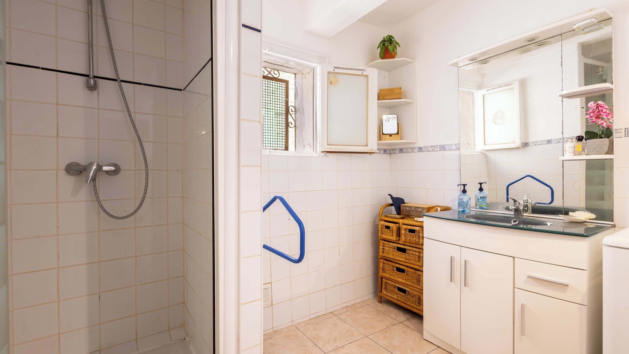 Photo of Bathroom in Villeneuve-les-Beziers