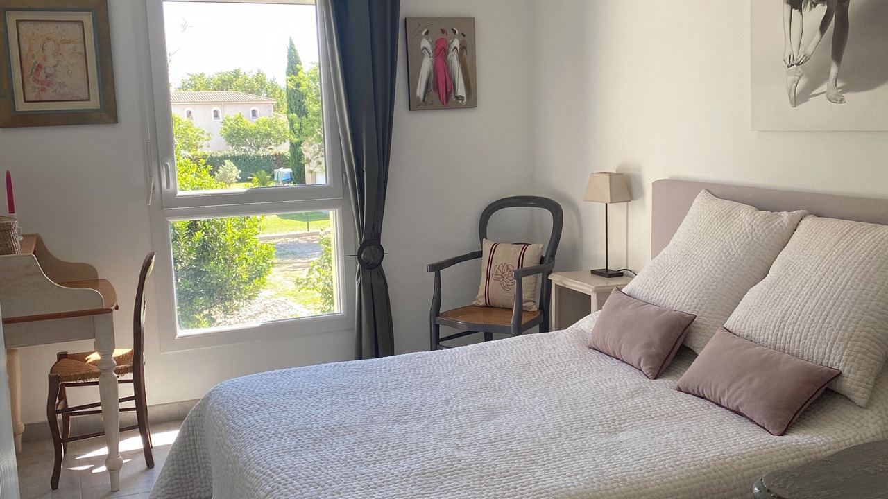 Photo of Bedroom in Noves