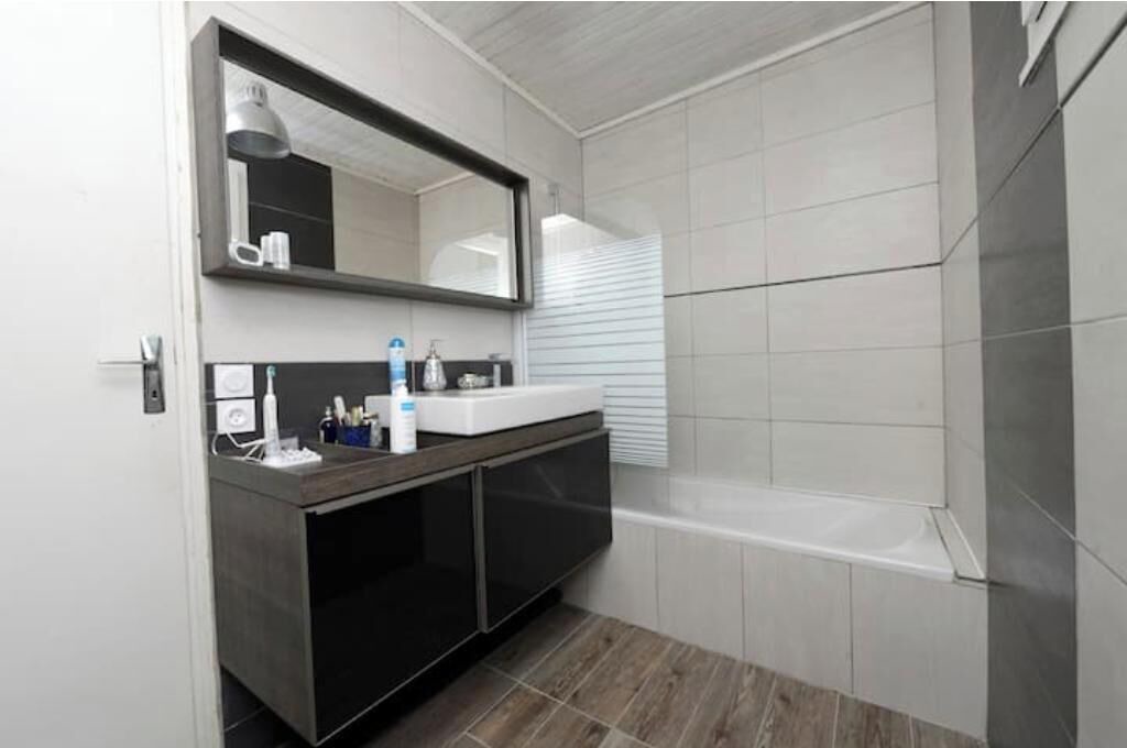 Photo of Bathroom in Saint-Gely-du-Fesc