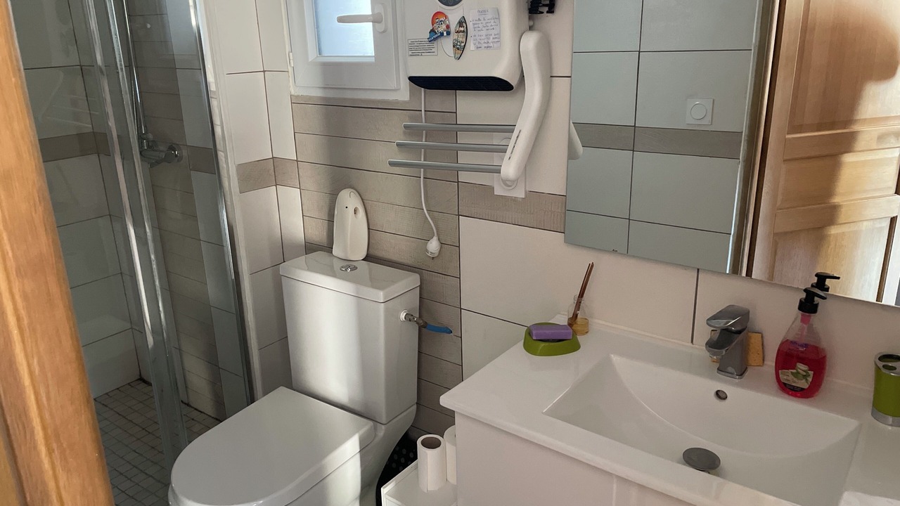 Photo of Bathroom in Mimet