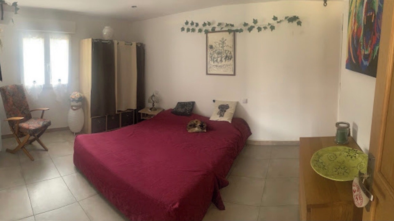 Photo of Bedroom in Mimet