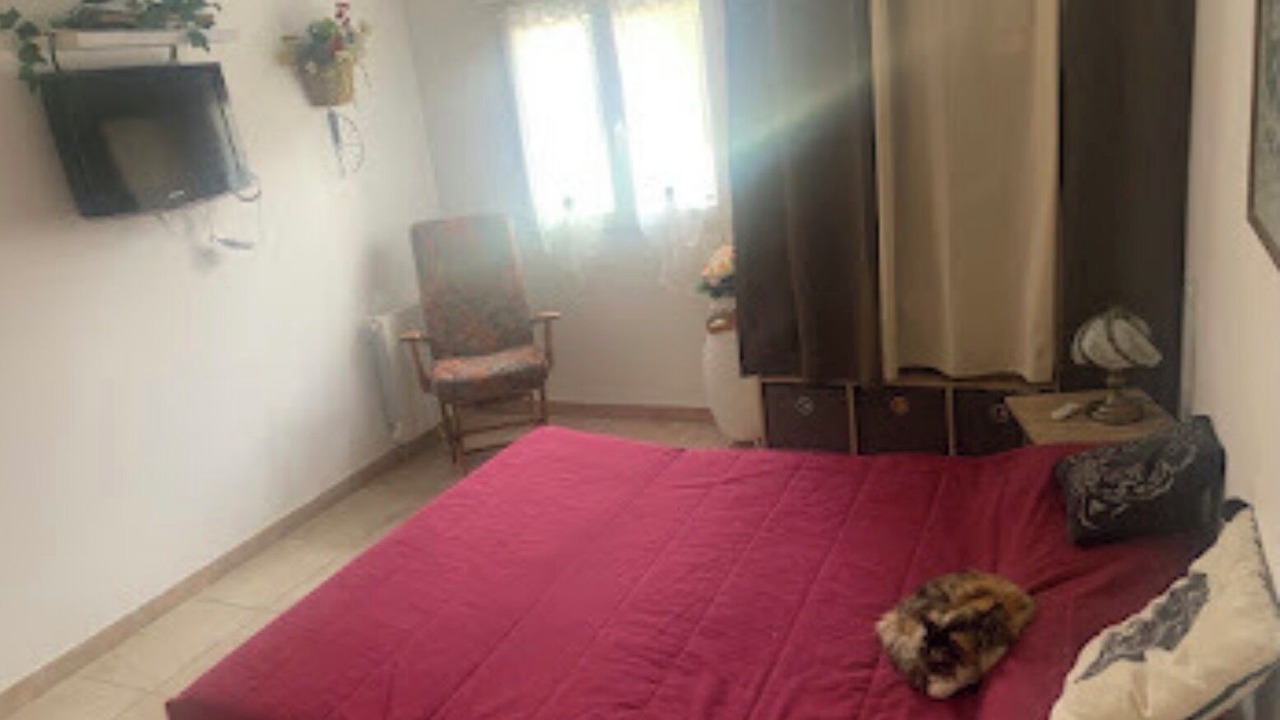 Photo of Bedroom in Mimet