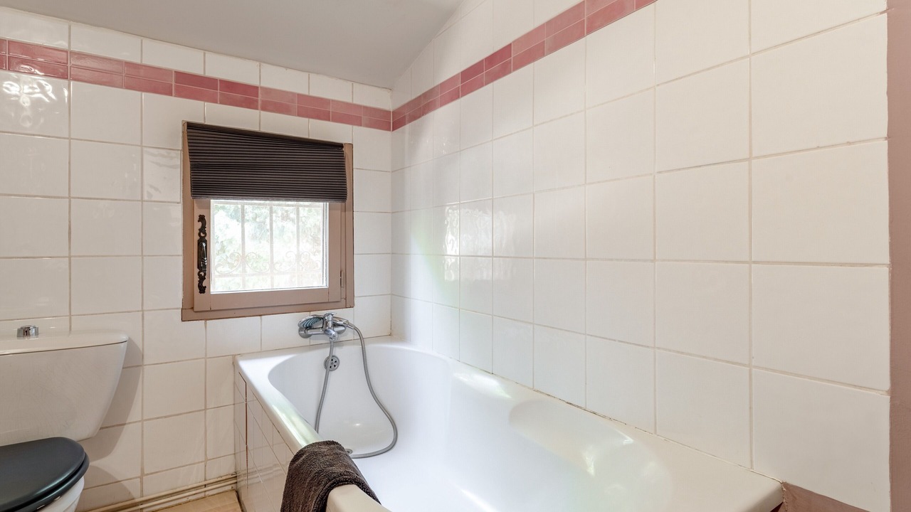 Photo of Bathroom in Saint-Etienne-du-Gres