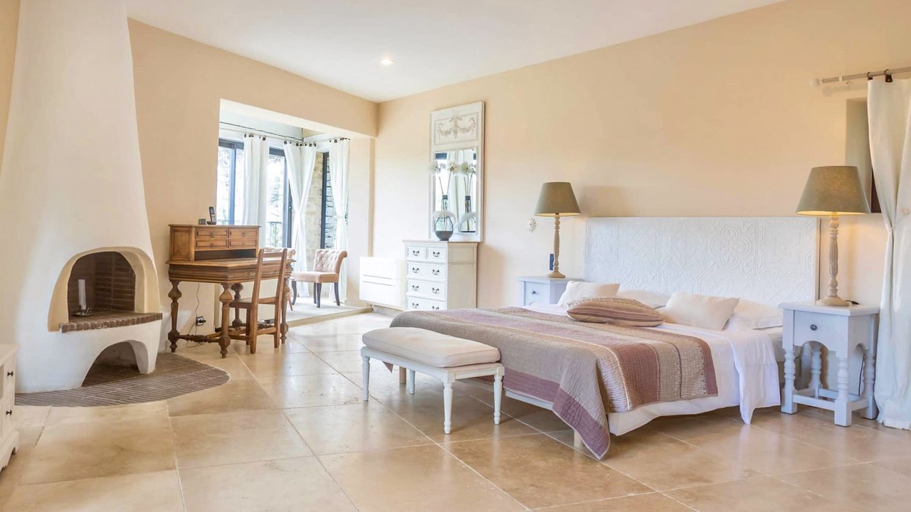 Photo of Bedroom in Bonnieux