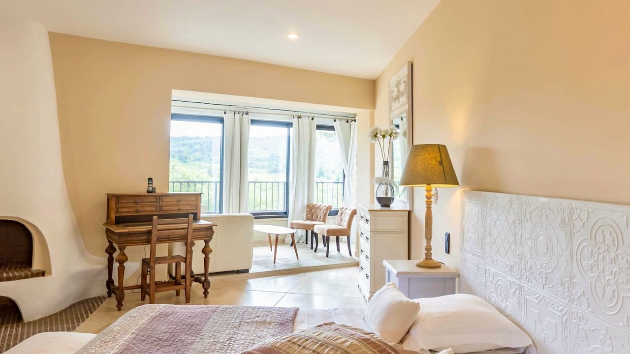 Photo of Bedroom in Bonnieux