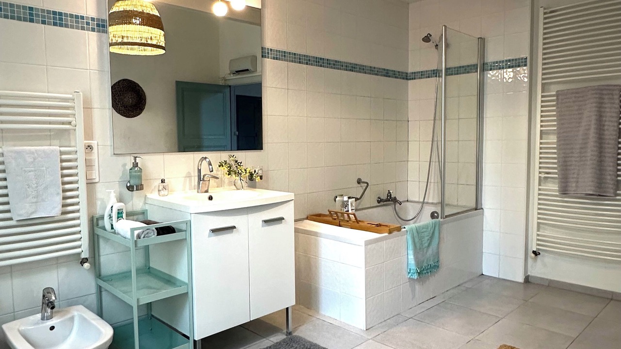 Photo of Bathroom in Beaucaire