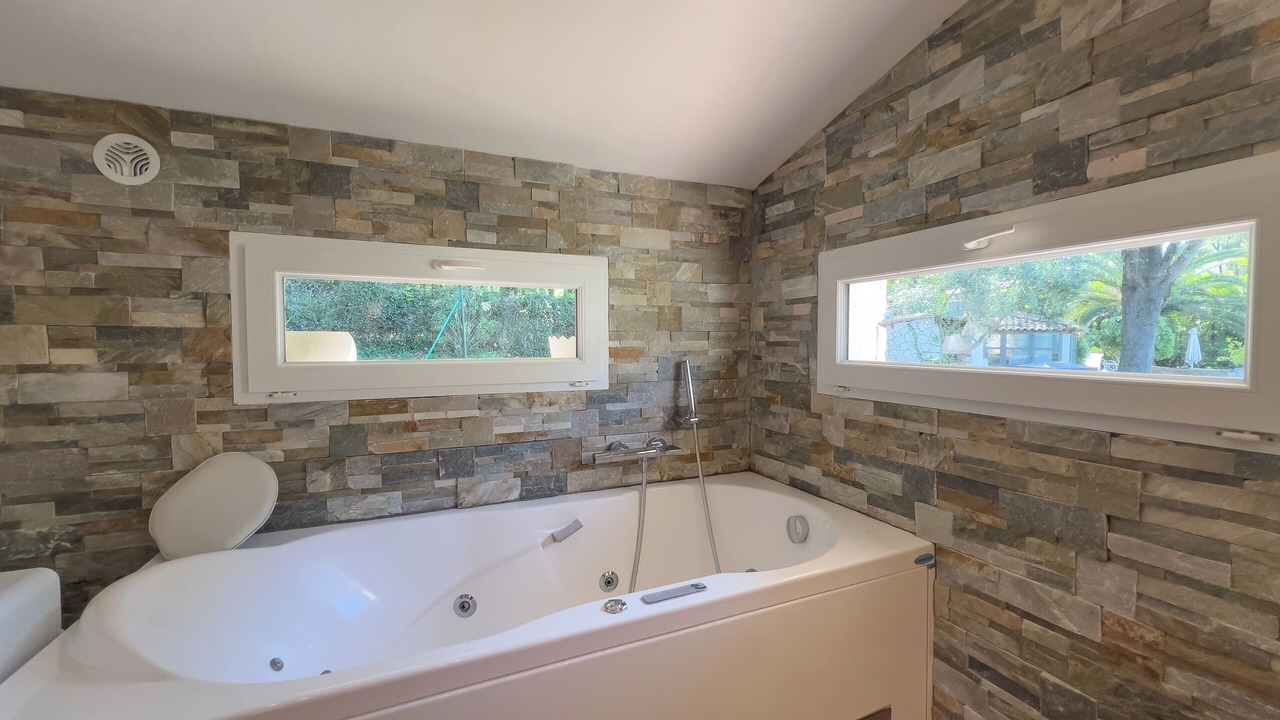 Photo of Bathroom in Roquefort-les-Pins