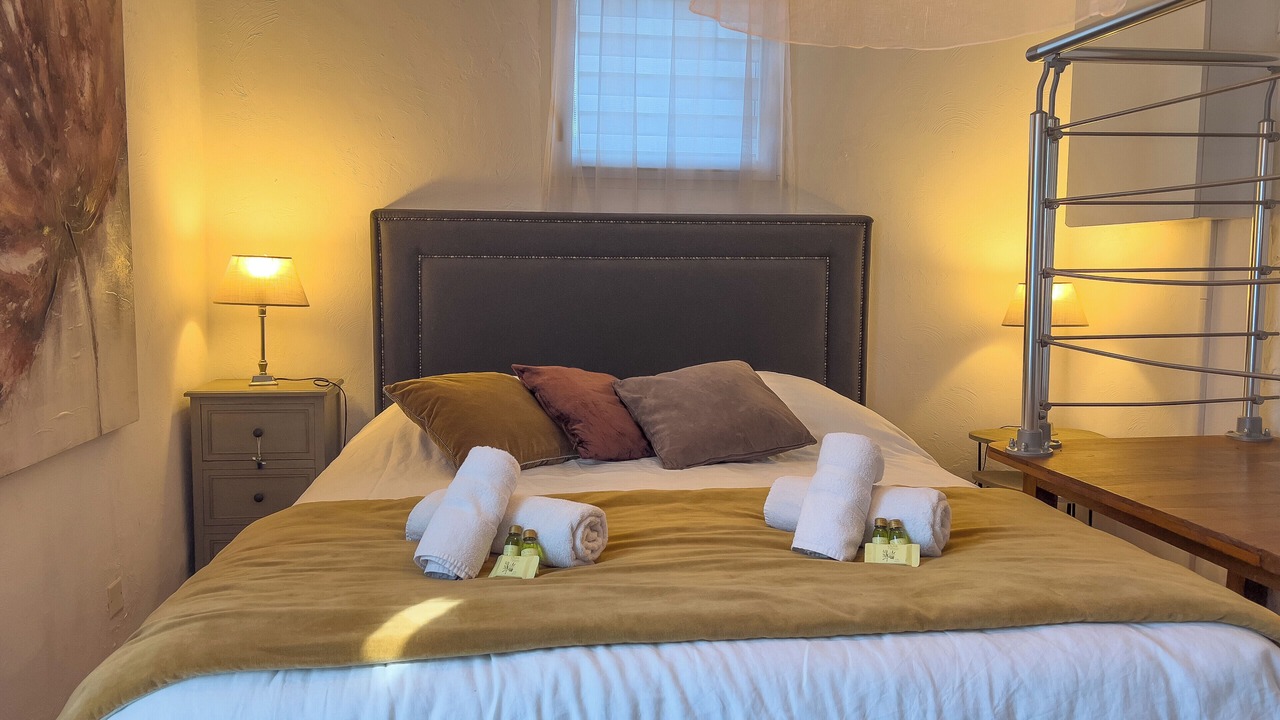 Photo of Bedroom in Roquefort-les-Pins