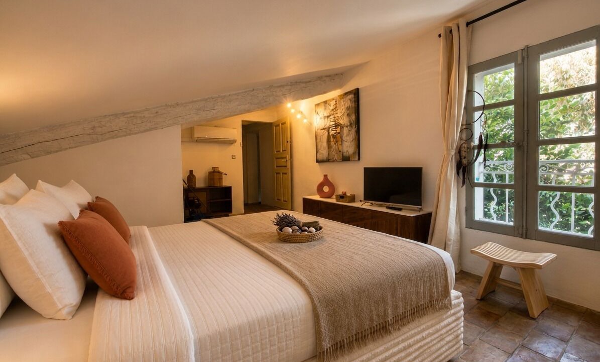 Photo of Bedroom in Eyguieres