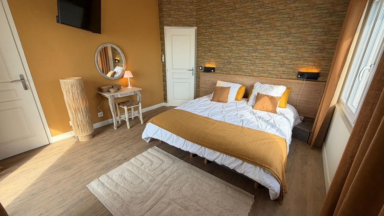 Photo of Bedroom in Saint-Aygulf