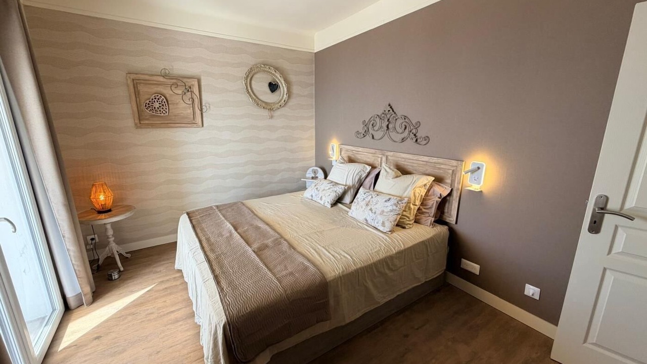 Photo of Bedroom in Saint-Aygulf