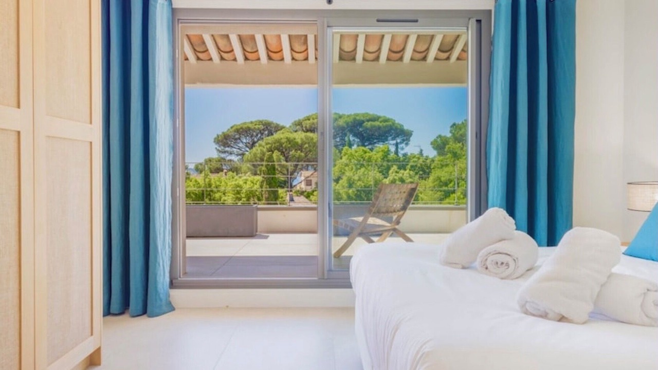 Photo of Bedroom in Guerrevieille