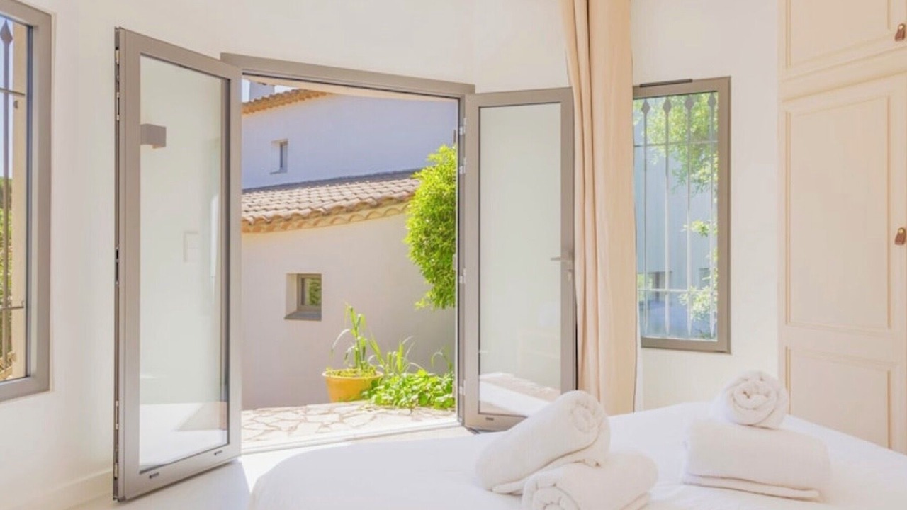 Photo of Bedroom in Guerrevieille
