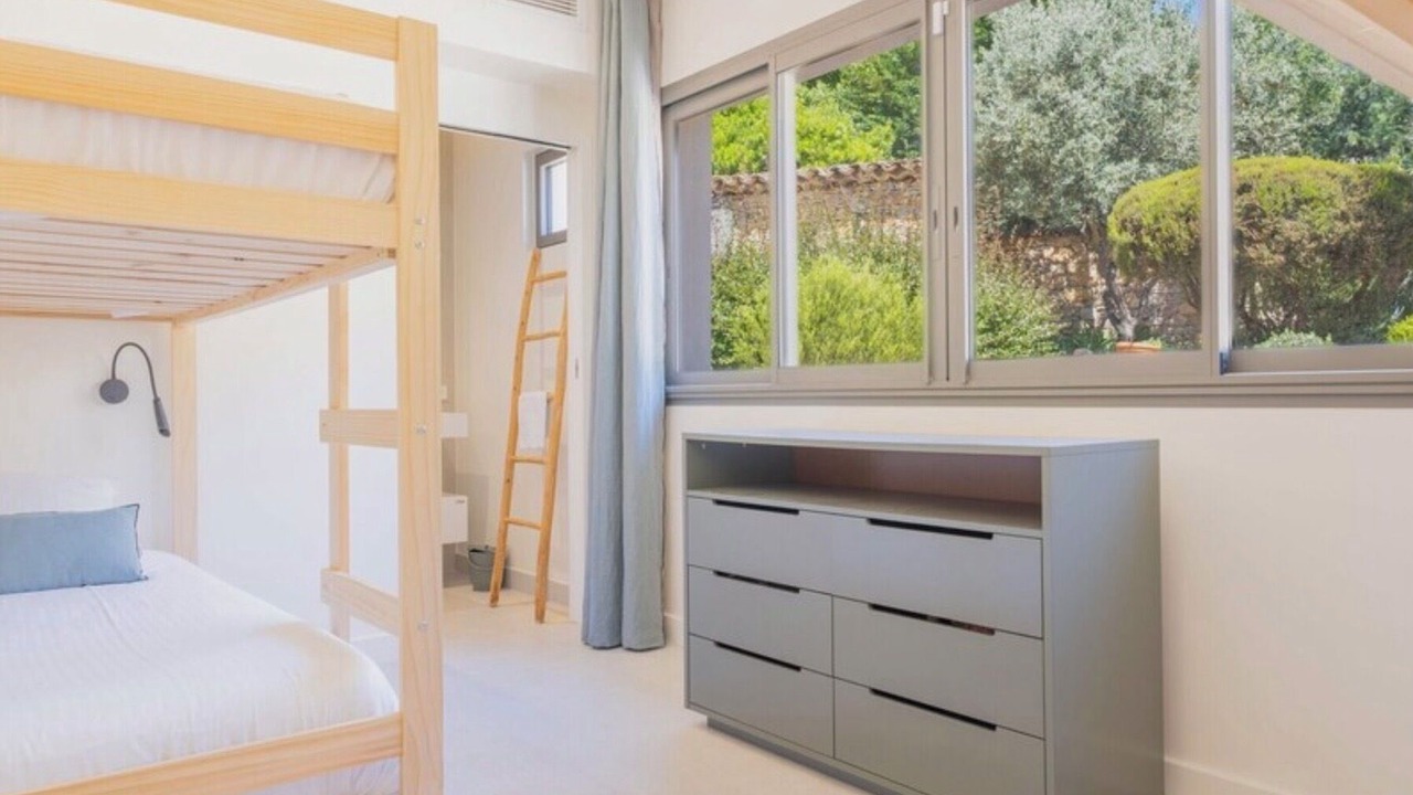Photo of Bedroom in Guerrevieille
