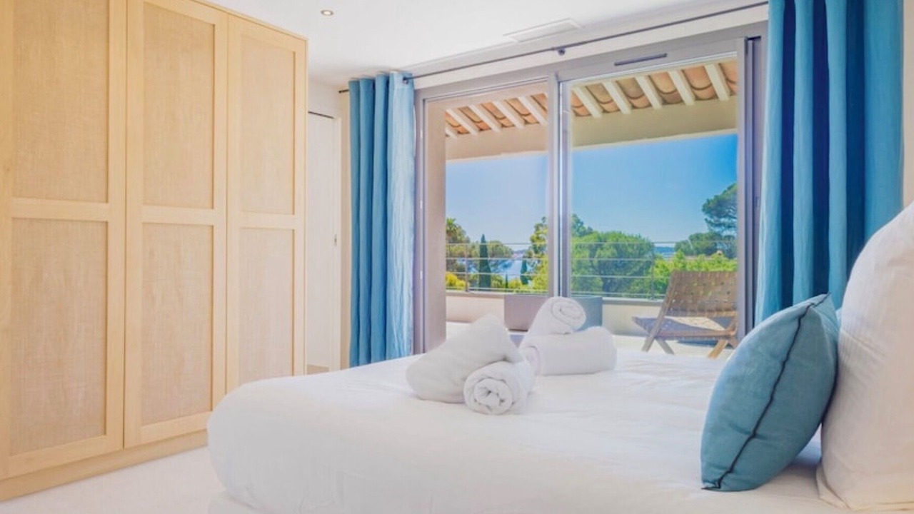 Photo of Bedroom in Guerrevieille