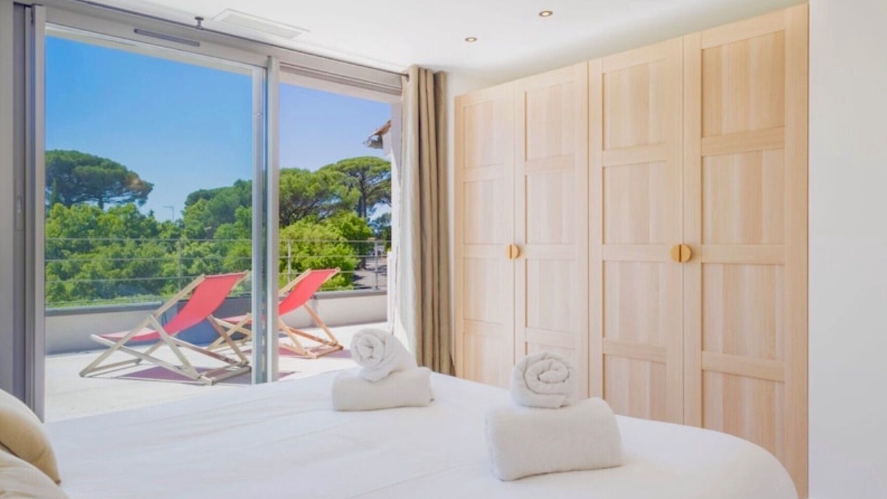 Photo of Bedroom in Guerrevieille