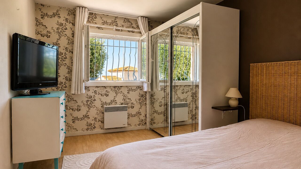 Photo of Bedroom in Sausset-les-Pins