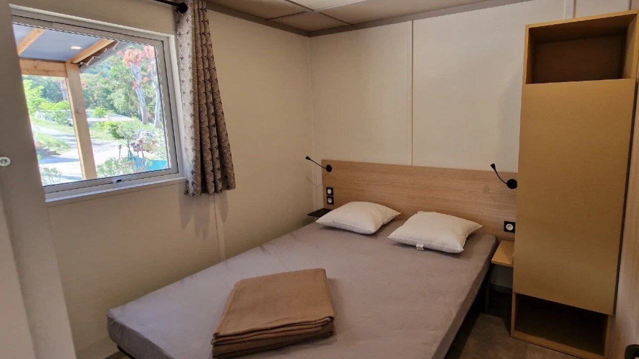 Photo of Bedroom in Mandelieu-La-Napoule