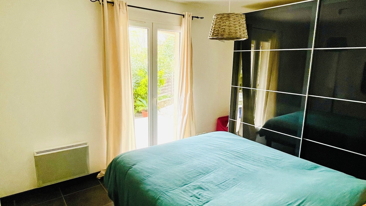 Photo of Bedroom in Roquefort-la-Bedoule
