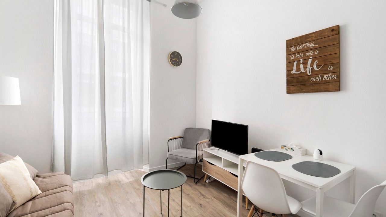Photo of Livingroom in California - Pezou