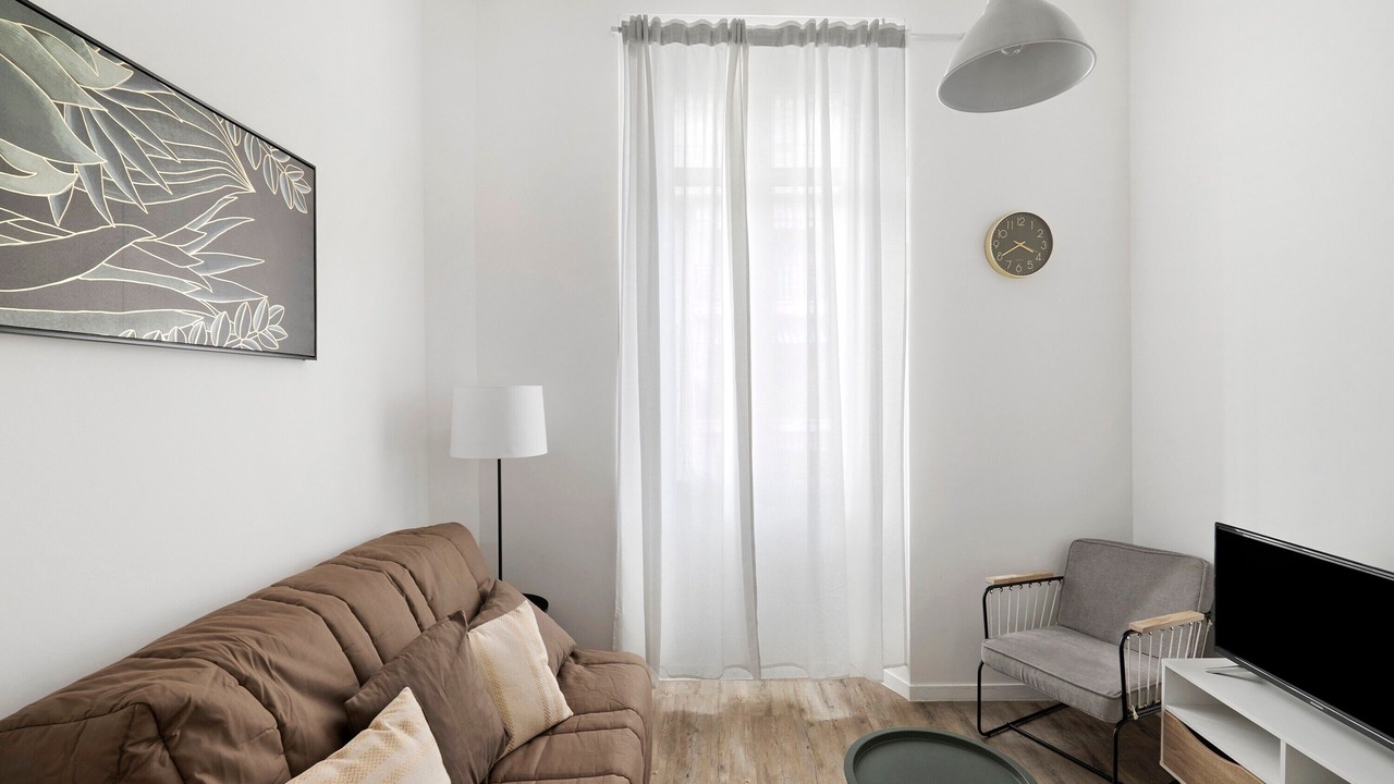 Photo of Livingroom in California - Pezou