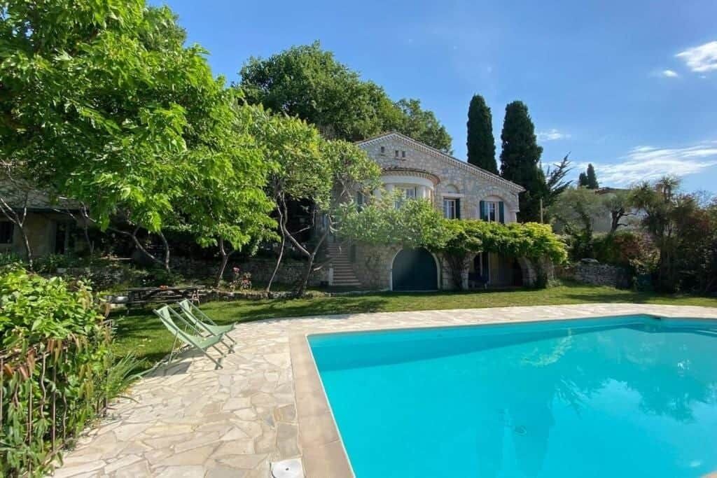Photo of Others in Chateauneuf-Grasse