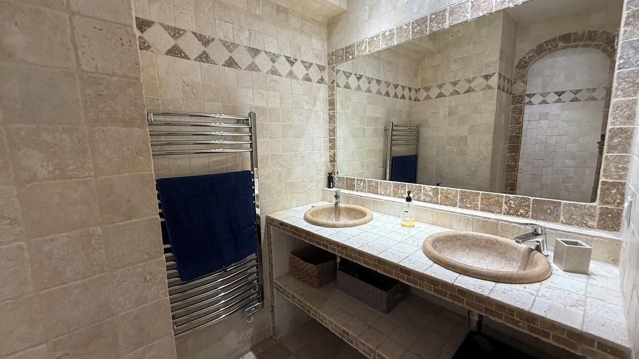 Photo of Bathroom in Prado - Republique
