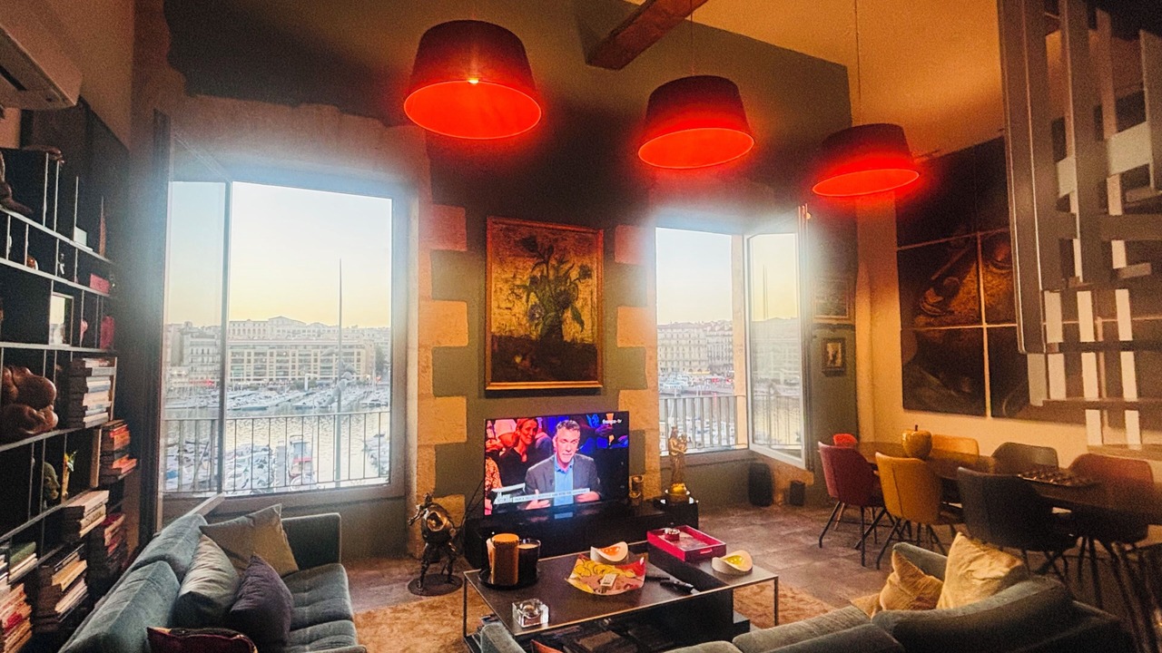 Photo of Livingroom in Opera