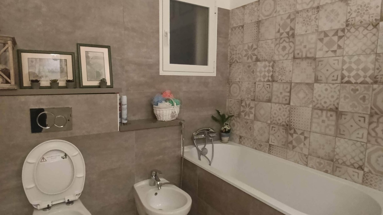 Photo of Bathroom in Roquefort-la-Bedoule
