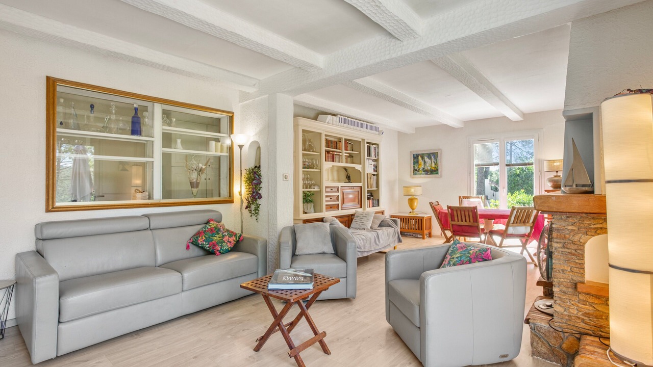 Photo of Livingroom in Le Val