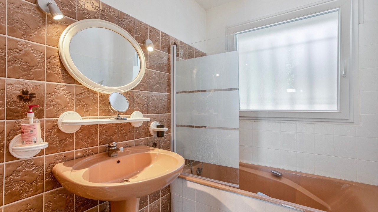 Photo of Bathroom in Le Val