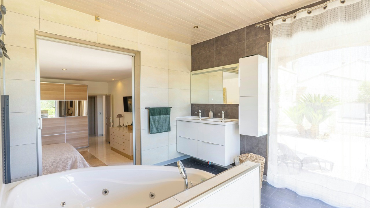 Photo of Bathroom in La Crau