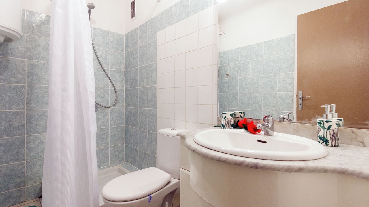 Photo of Bathroom in Carnot