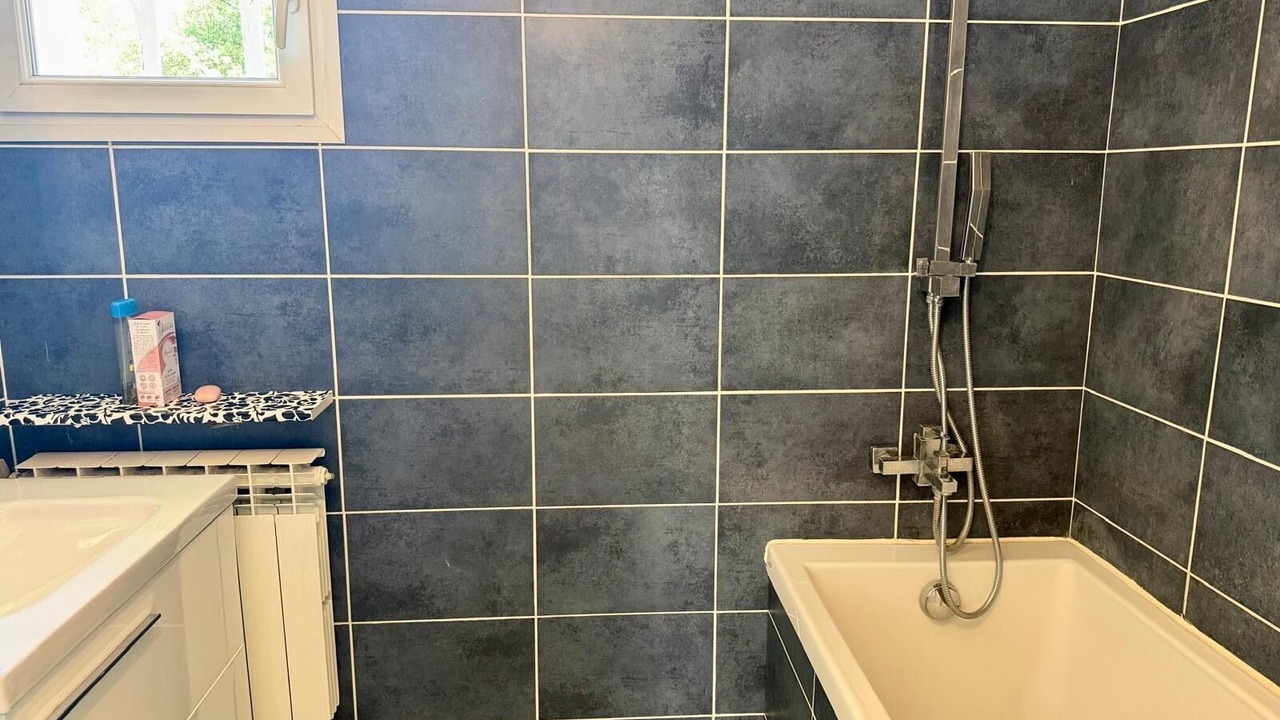 Photo of Bathroom in Saint-Jean-de-Cornies