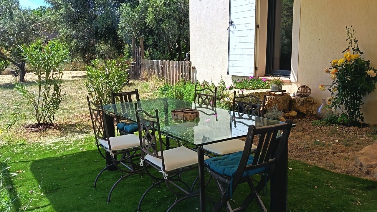 Photo of Outdoor in Aups