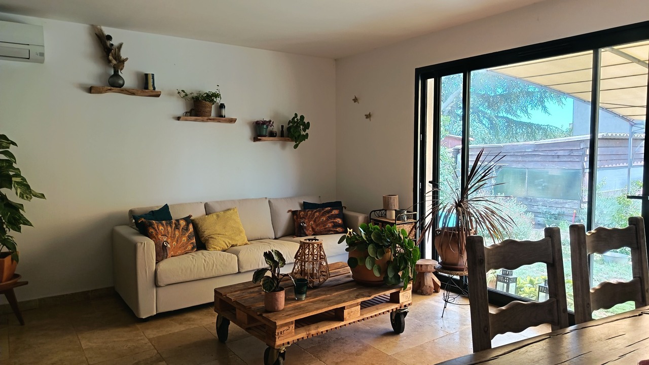 Photo of Livingroom in Aups