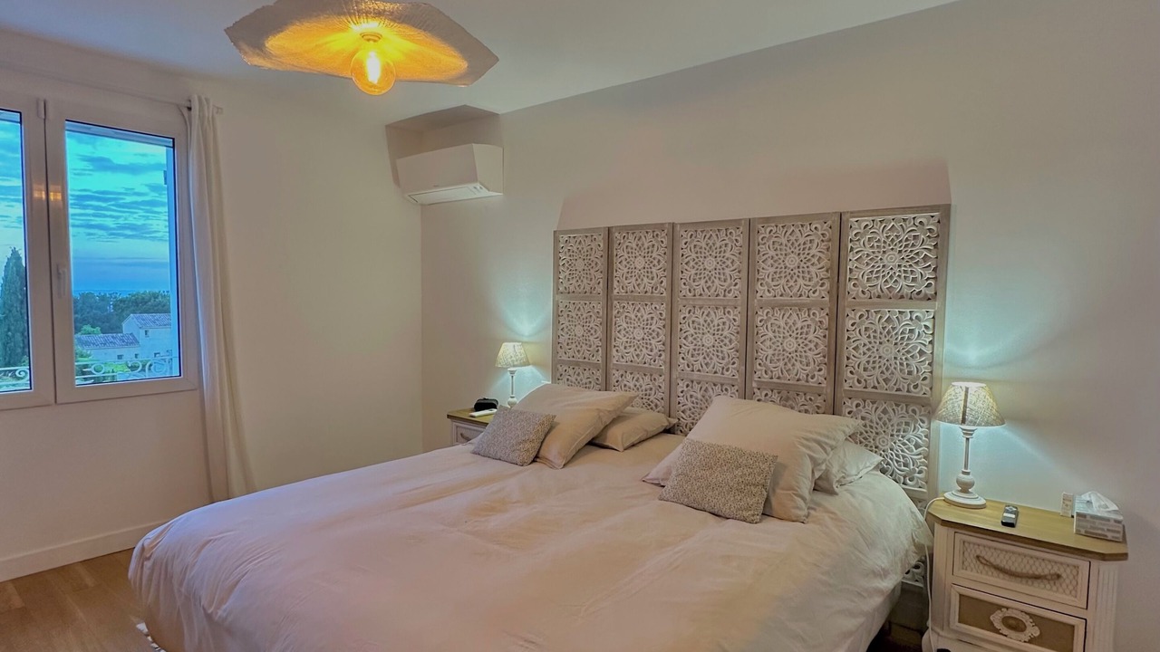 Photo of Bedroom in Eguilles
