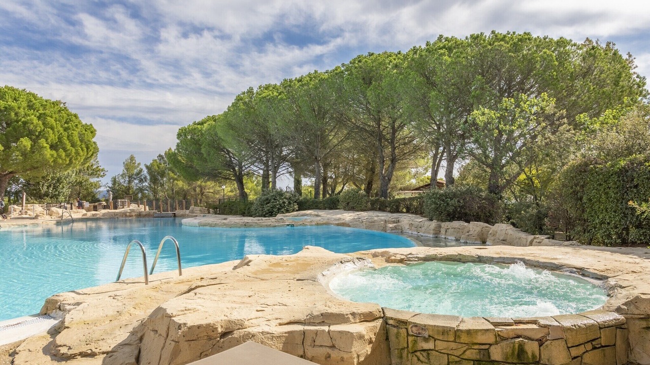 Photo of Outdoor in Pont Royal
