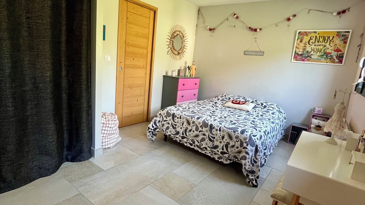 Photo of Bedroom in Gemenos