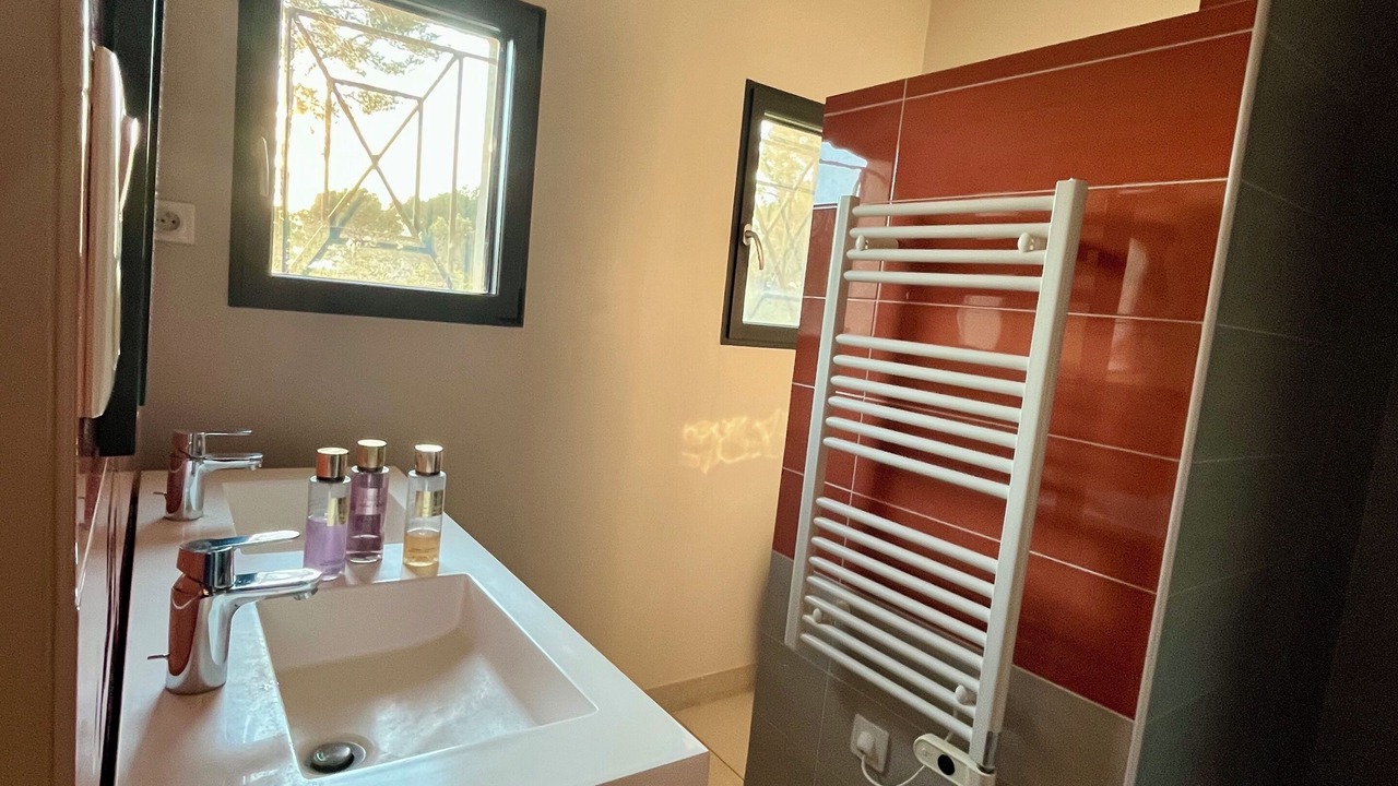 Photo of Bathroom in Gemenos