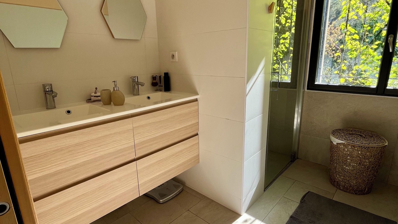 Photo of Bathroom in Gemenos