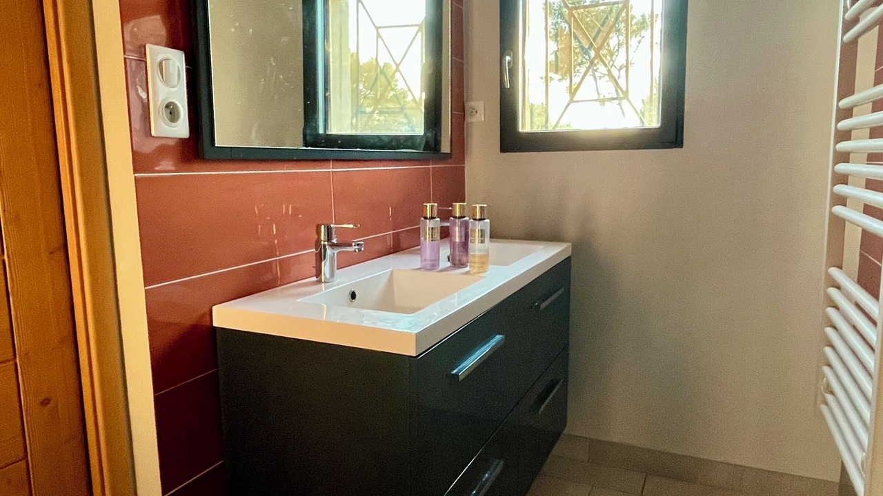 Photo of Bathroom in Gemenos
