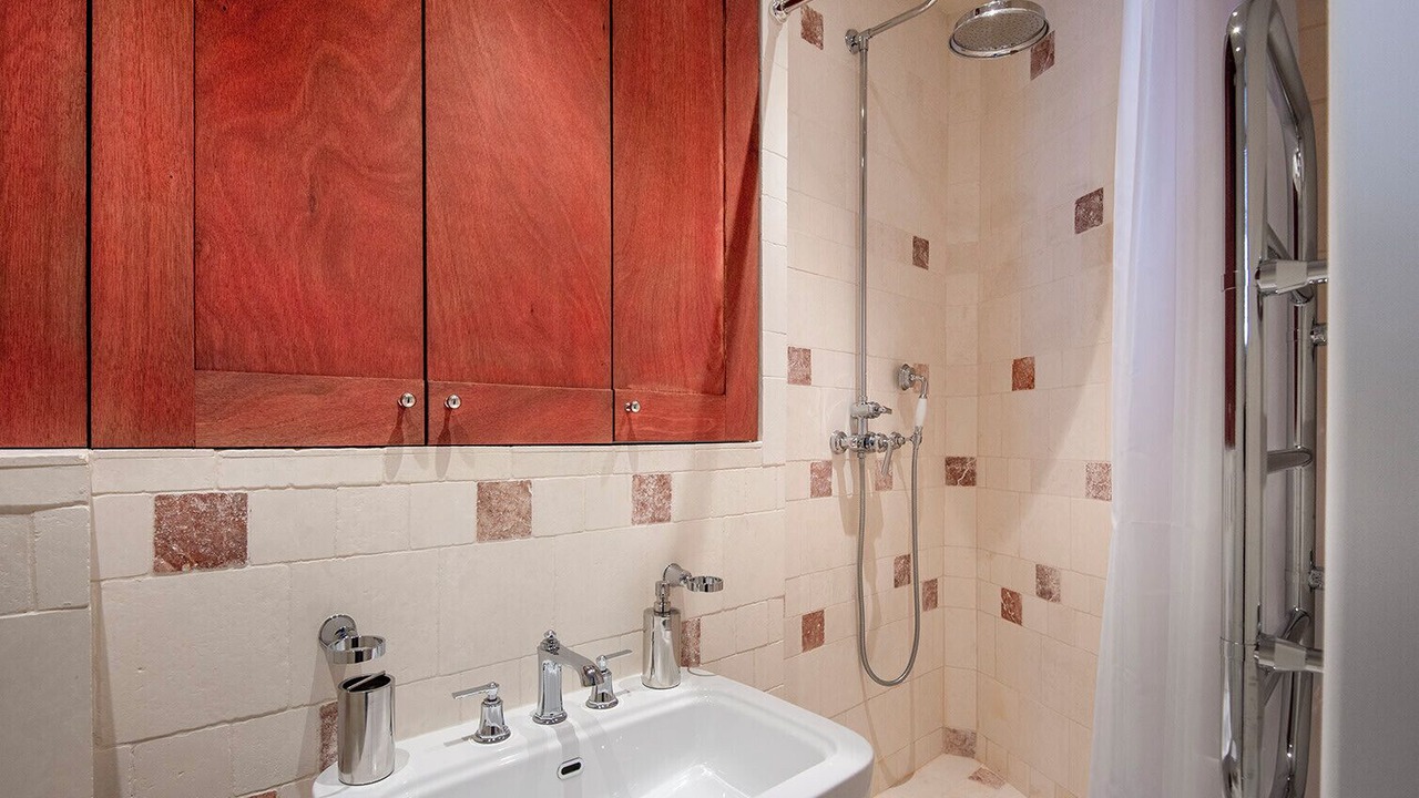 Photo of Bathroom in Noailles