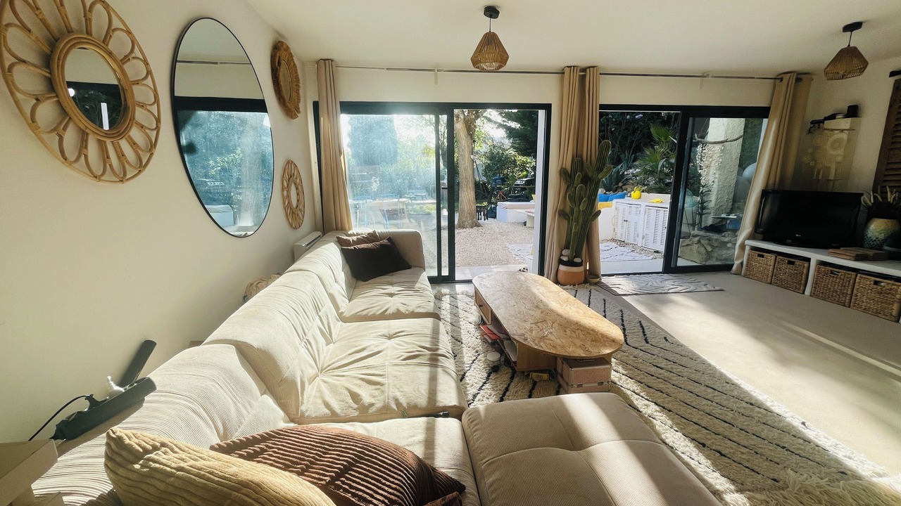 Photo of Livingroom in Lambesc