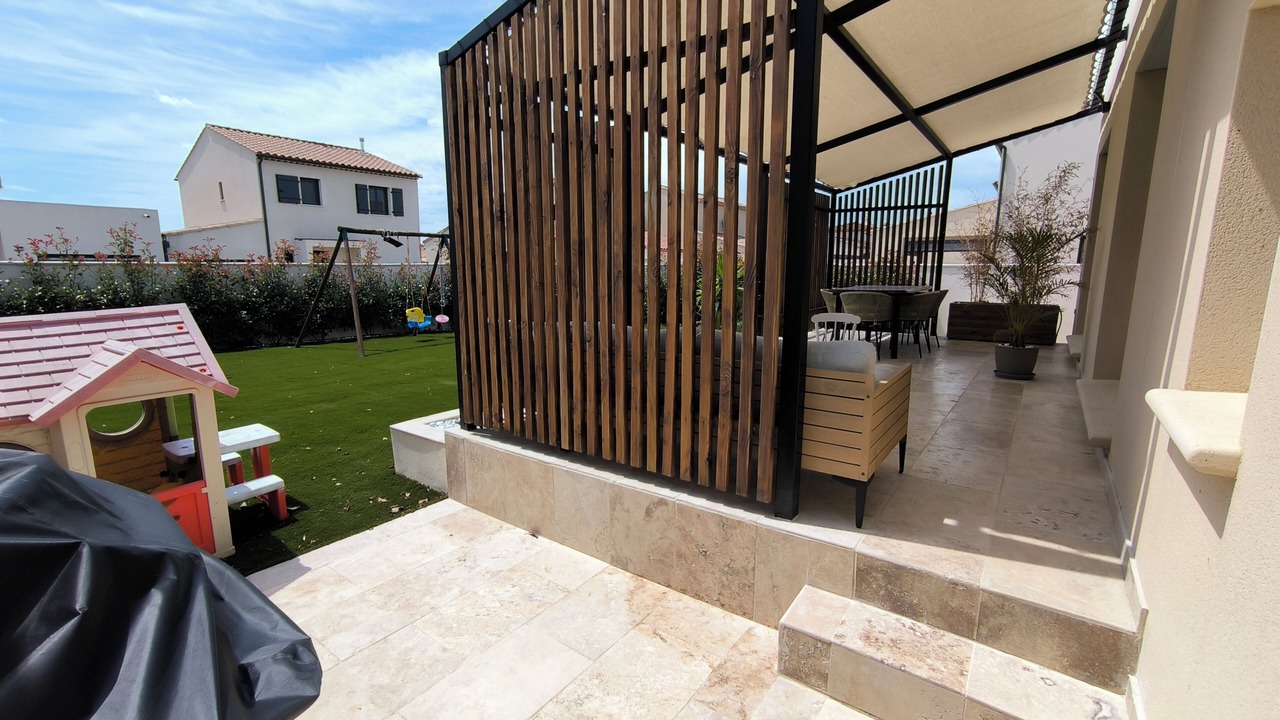 Photo of Patio Balcony in Raphele-les-Arles