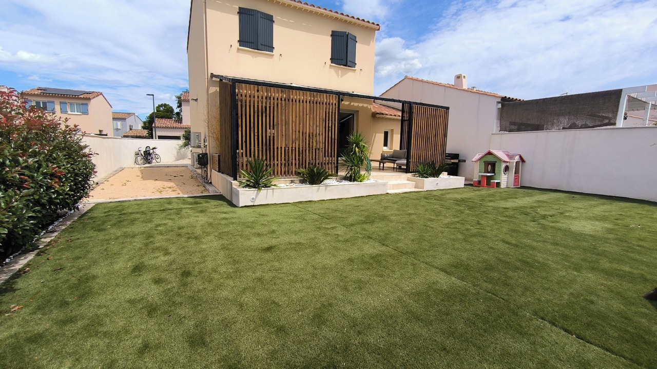 Photo of Outdoor in Raphele-les-Arles