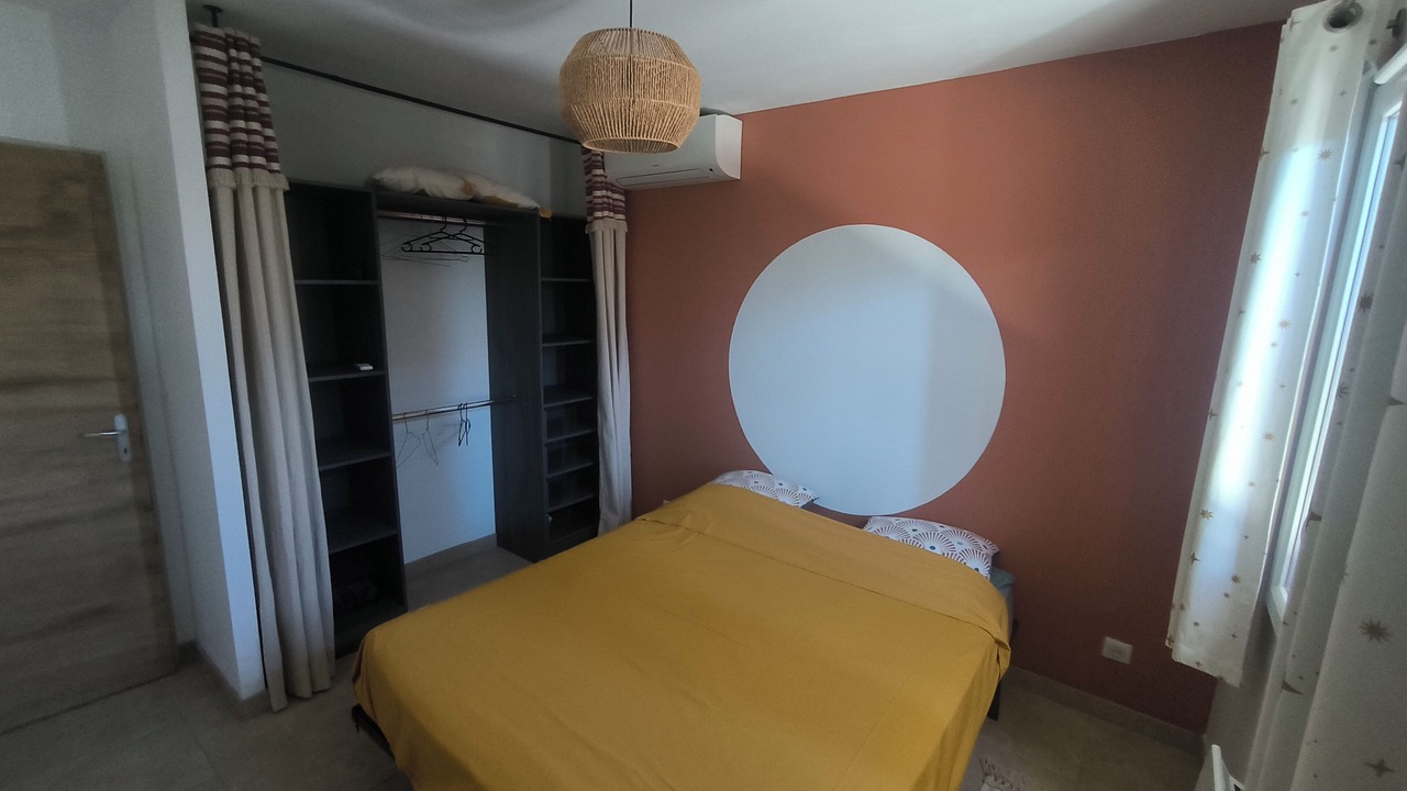 Photo of Bedroom in Raphele-les-Arles