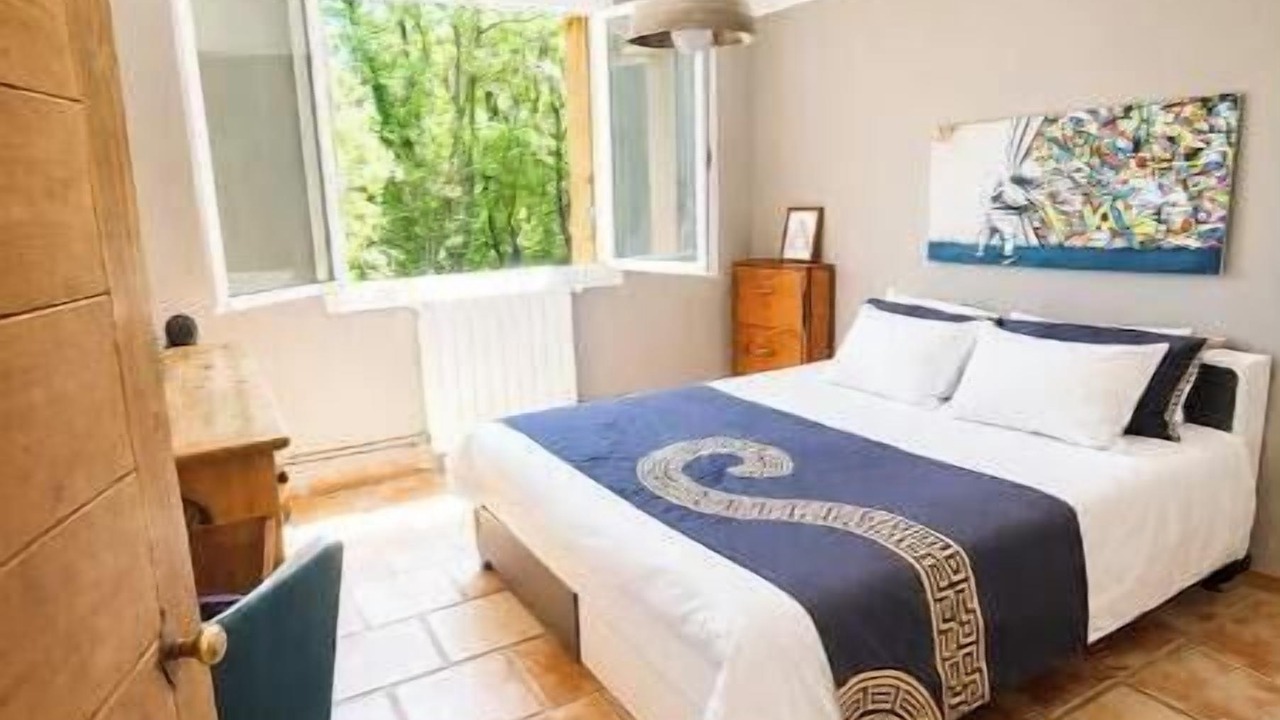 Photo of Bedroom in Evenos